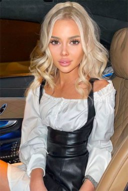 Luxe escort Paris Alicia, high class blonde busty GFE Luxe escort Paris Alicia, high class blonde busty GFE